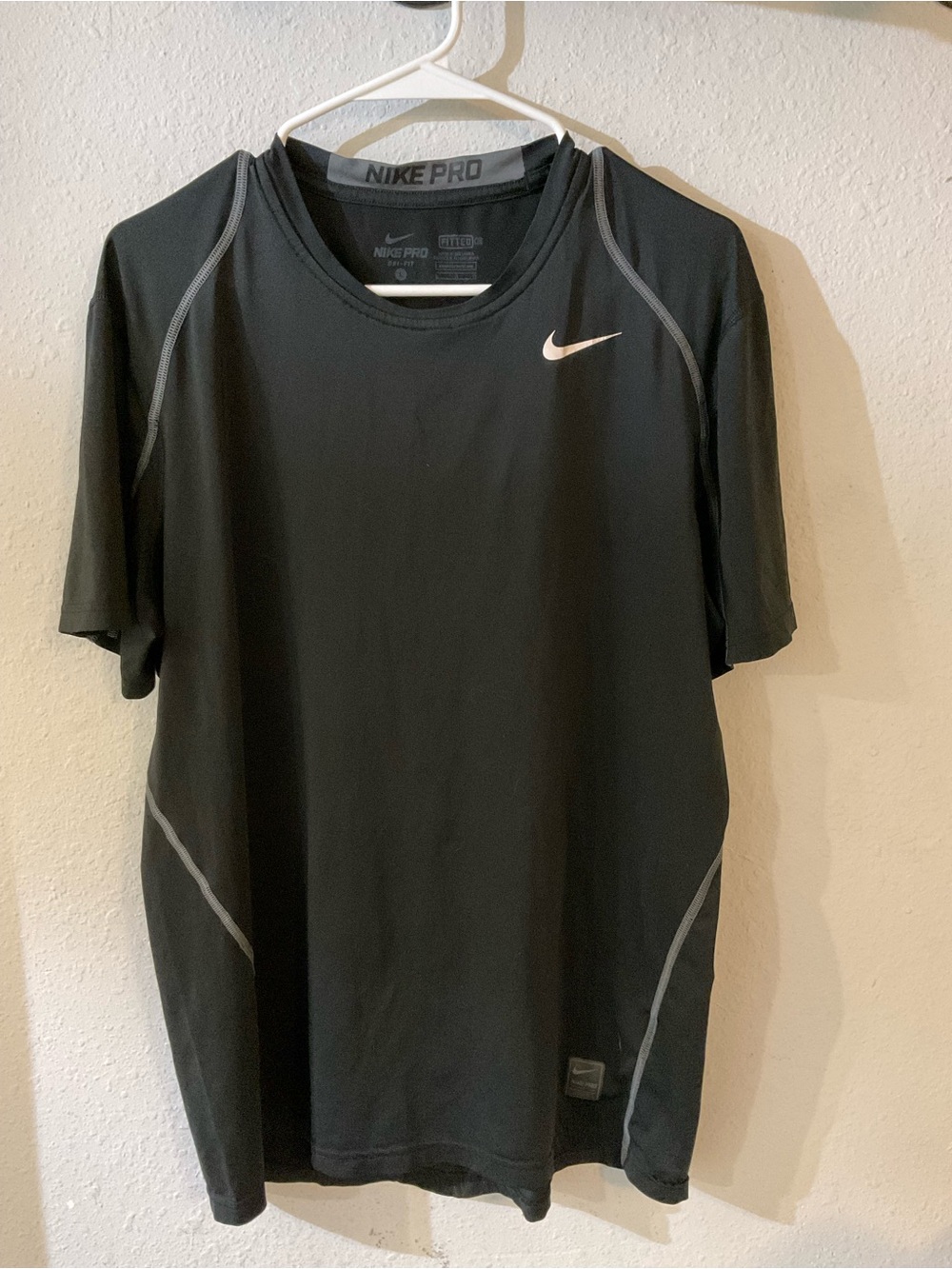 Nike Black Short-Sleeve Performance Tee with Gray Stitching